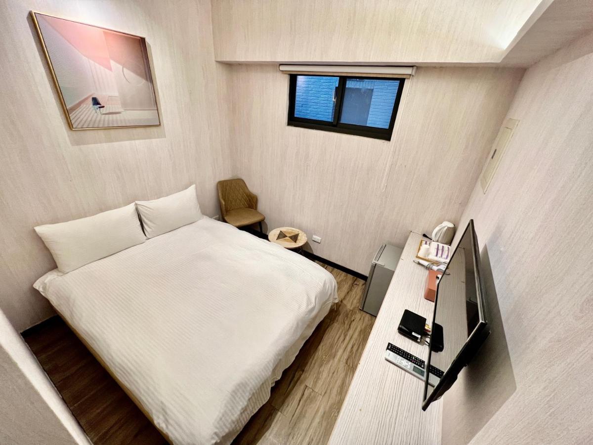 御旅 Inn Tchaj-čung Exteriér fotografie